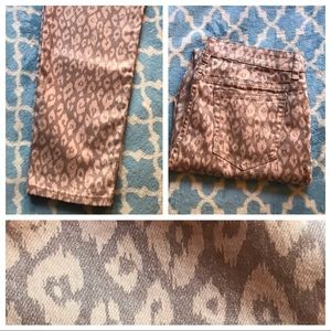 Light pink / dusty pink leopard print pants
